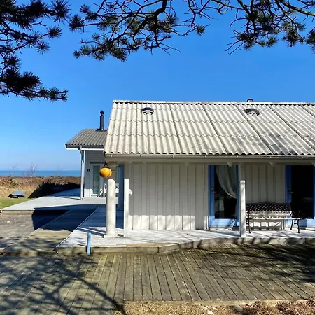 Ilenia - 150m From The Sea By Interhome *